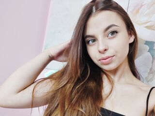 free chat EzabellaWell