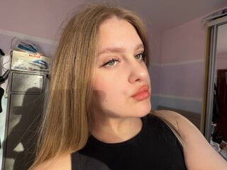 fingering girl webcam  GraceHollis
