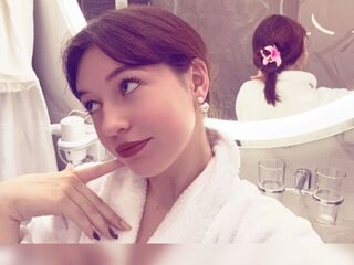 hot webcamslut GudrunManzone