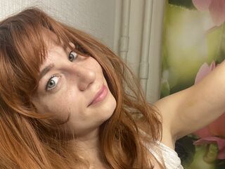 camgirl playing with sextoy HelenaDubois