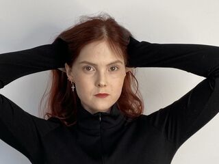 camwhore masturbating with vibrator IdaBerenger