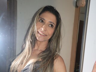 hot cam girl masturbating with sextoy IrisMar