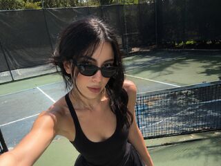 cam girl playing with sextoy IrynnaBianchi
