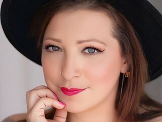 naughty cam girl fingering pussy JadeMoreau