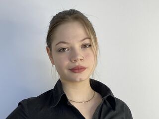 webcam chatroom JanuaryBuswell