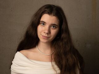 naked girl with webcam masturbating with dildo KalaHemstreet