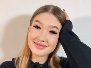 camgirl playing with sex toy KandraMcgalliard