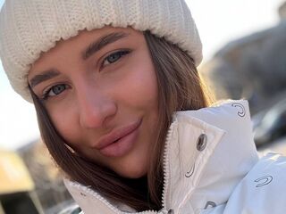 camgirl fingering shaved pussy KateLoft