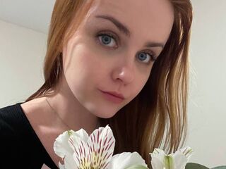 camgirl chatroom KendalOrsen
