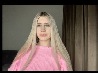 beautiful webcamgirl KittyAurora