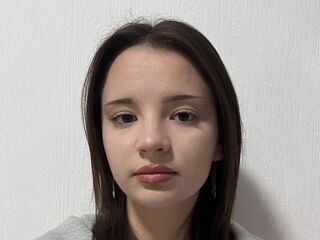 camgirl shaving pussy LakenyaDahn