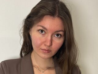 flirt chat room LeilaCoocher