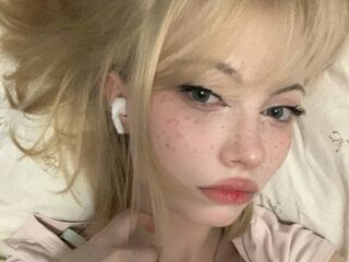 naked camgirl photo LeonardaZeeman