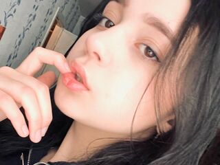 beautiful webcamgirl LeotaBienvenu