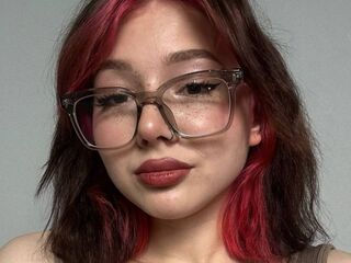 girl topless chat LessyGrayce