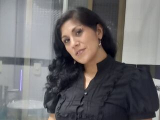 girl chat room LiaClarson