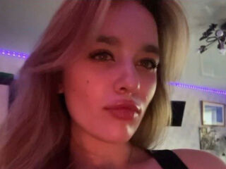 adult webcam chatroom LieselotteJetter