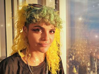 naked cam girl photo LilaBratz