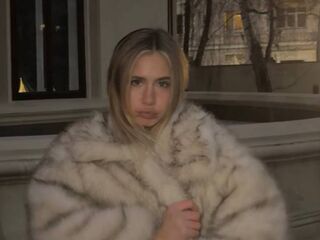 sex webcam chatroom LilliaFowler