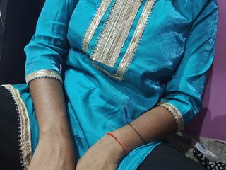 topless girl LishaLiya