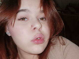 naked webcamgirl photo LissaTerry