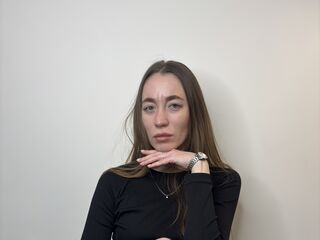 camwhore fingering shaved pussy LolaFelizardo