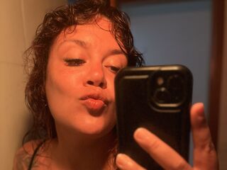 camwhore fingering shaved pussy LollaRodrigues