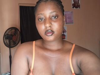 naked webcamgirl picture LuciaKay