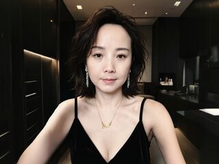 naked camgirl masturbating with dildo LunaYao
