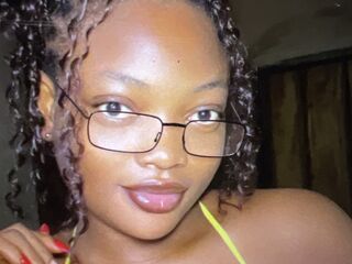 live webcam model MakyDina