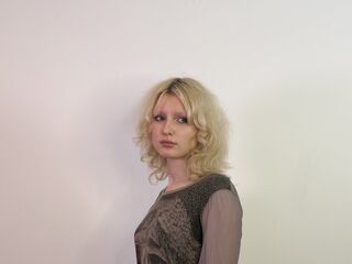 naked girl with webcam MandyZillman