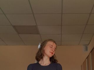 masturbating camgirl MaryjanePorter