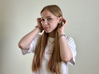 sexy camgirl picture MaudBasil