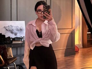 camgirl playing with dildo MayRenz
