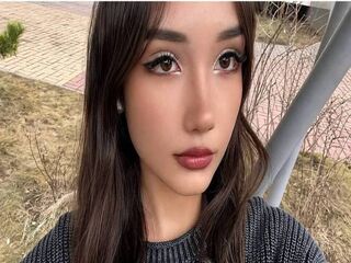 camgirl shaving pussy MeghanSkomo