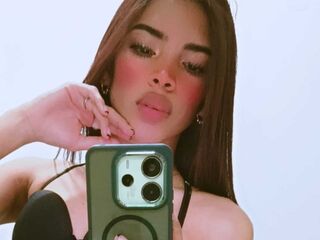 live webcam performer MeliClarck