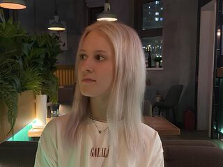 beautiful cam girl MelissaOushens