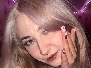 nude webcam girl picture MelitaHogston