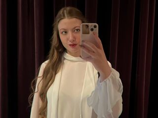 camgirl showing tits MeridethYaffe
