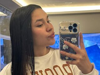 shaved pussy cam MiaThomp