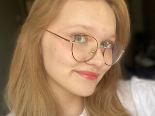 jasmin cam model MicahCussins