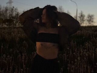 camgirl fingering pussy MichelinaBoe