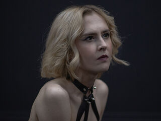 nude webcam girl photo MilaVeyra