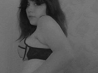 naked camgirl picture MillaSteffi