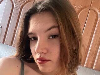 girl showing tits MitsukoJurica