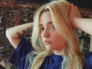 erotic cam MonnieMoniz