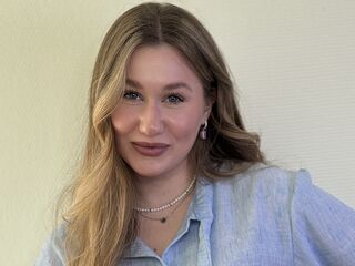 kinky webcam model NatashiaBodin