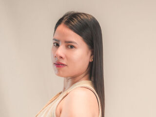 beautiful camgirl NicolAlvarez