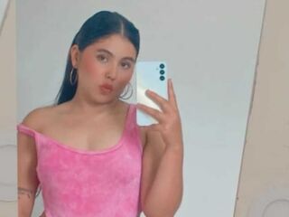 hot webcam slut NikkyBotero