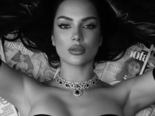 free nude webcam NovaV